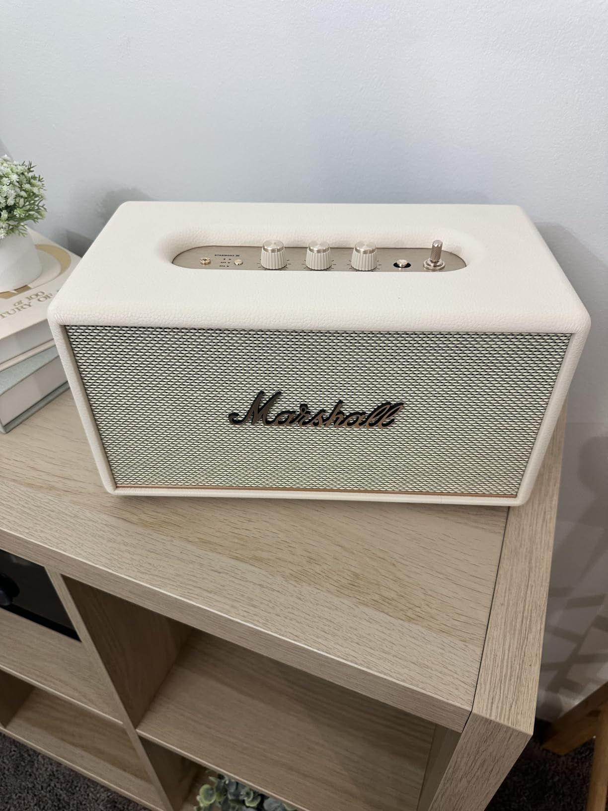 Stanmore III Bluetooth Home Speaker - Loud Stereo Sound with Bass and Treble Controls | Plug-in Powered | Record Player Compatible | RCA and 3.5mm Aux Inputs - Black customer photo 2