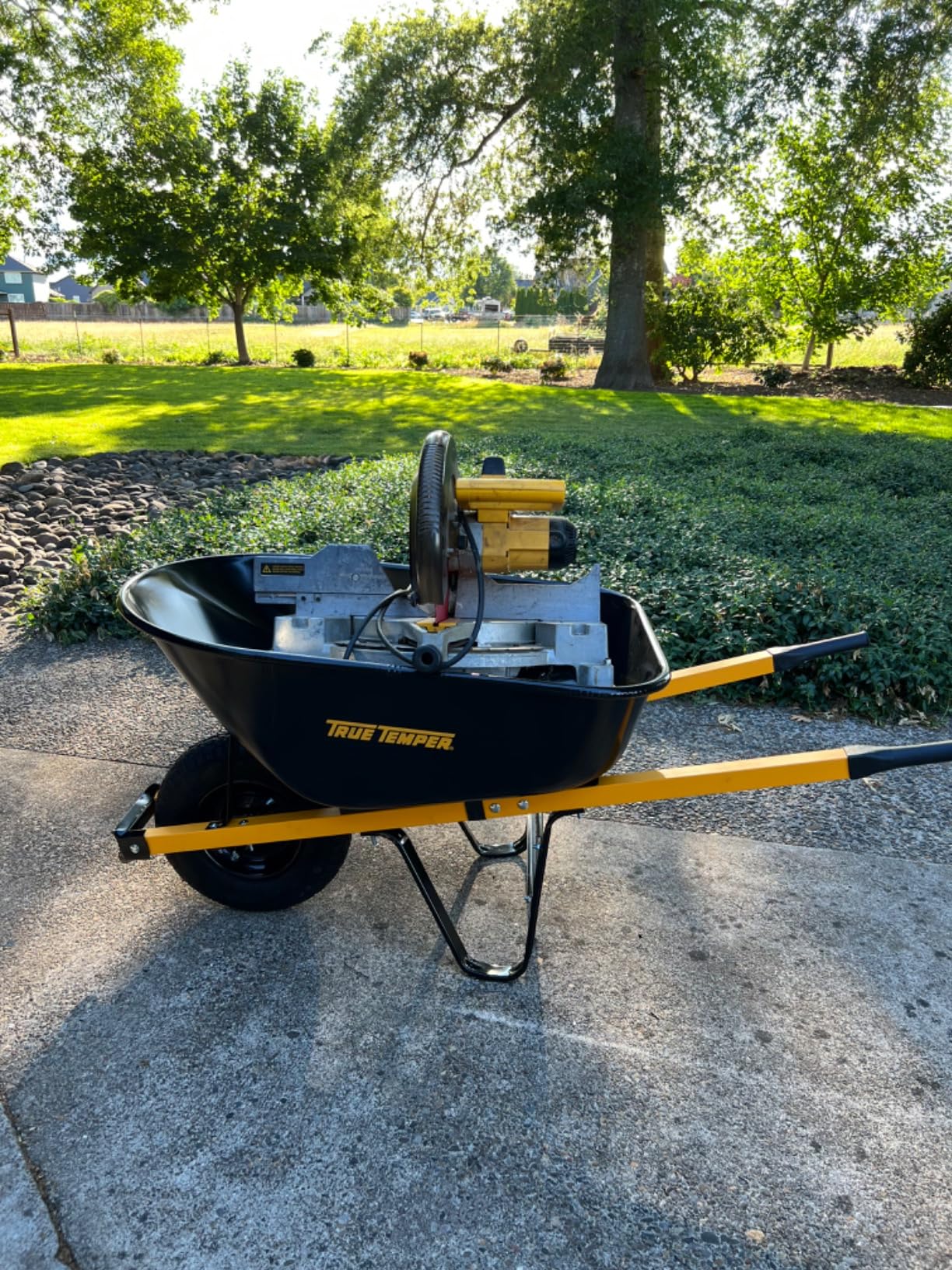 True Temper Steel Wheelbarrow with Never Flat Tire & Steel Handles, 6 Cu. Ft customer photo 1