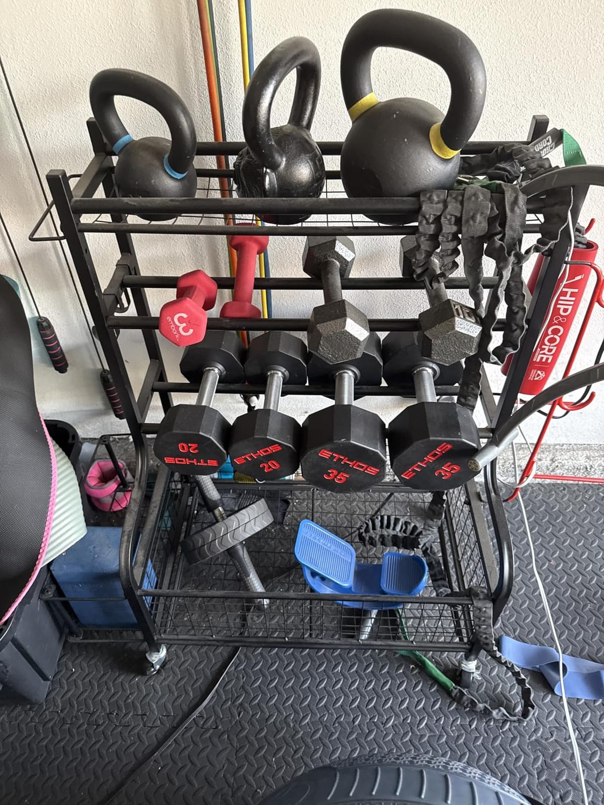PLKOW Dumbbell Rack, Weight Rack for Dumbbells, Home Gym Storage for Dumbbells Kettlebells Yoga Mat and Balls, All in One Workout Storage with Wheels and Hooks, Powder Coated Finish Steel customer photo 1