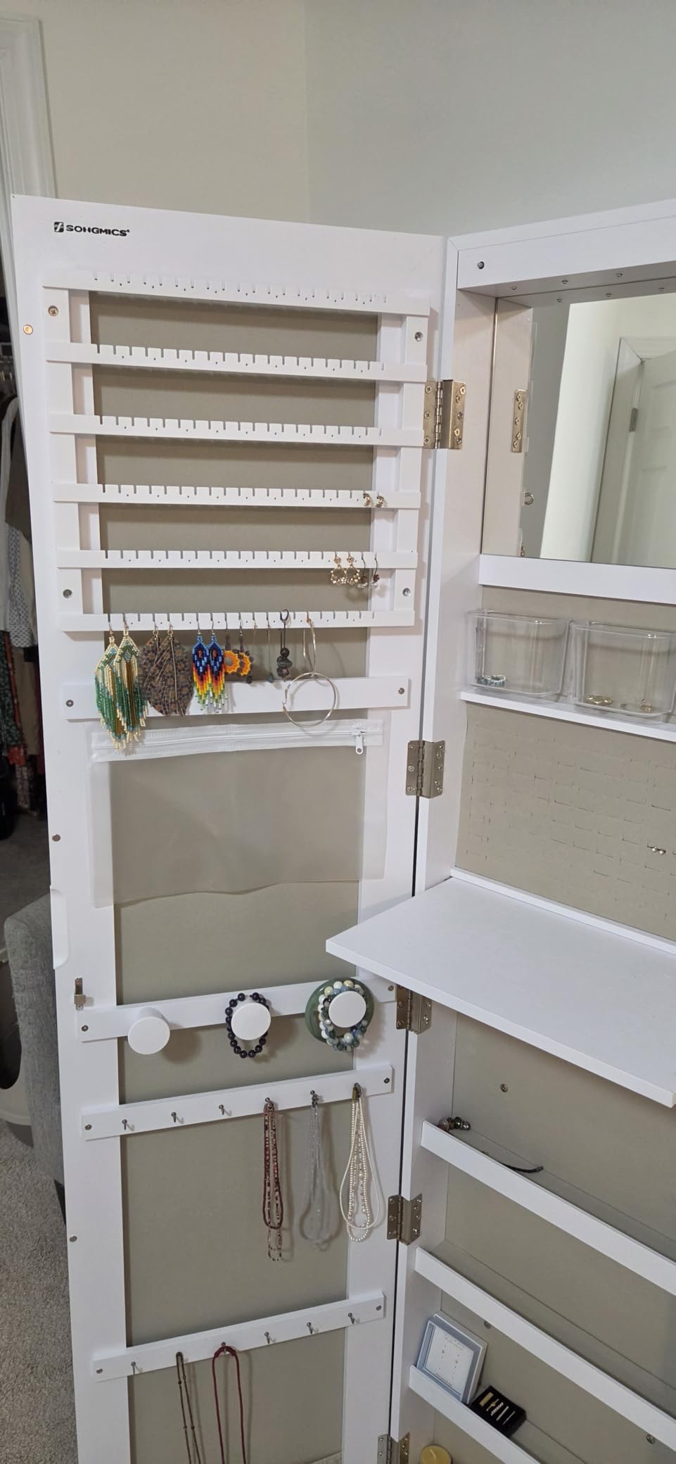 SONGMICS 6 LEDs Lockable Mirror Jewelry Cabinet, 360° Swivel Jewelry Organizer Armoire Standing, Frameless Full-Length Mirror, 3 Storage Shelves, White Surface, Black Lining UJJC007W01 customer photo 2