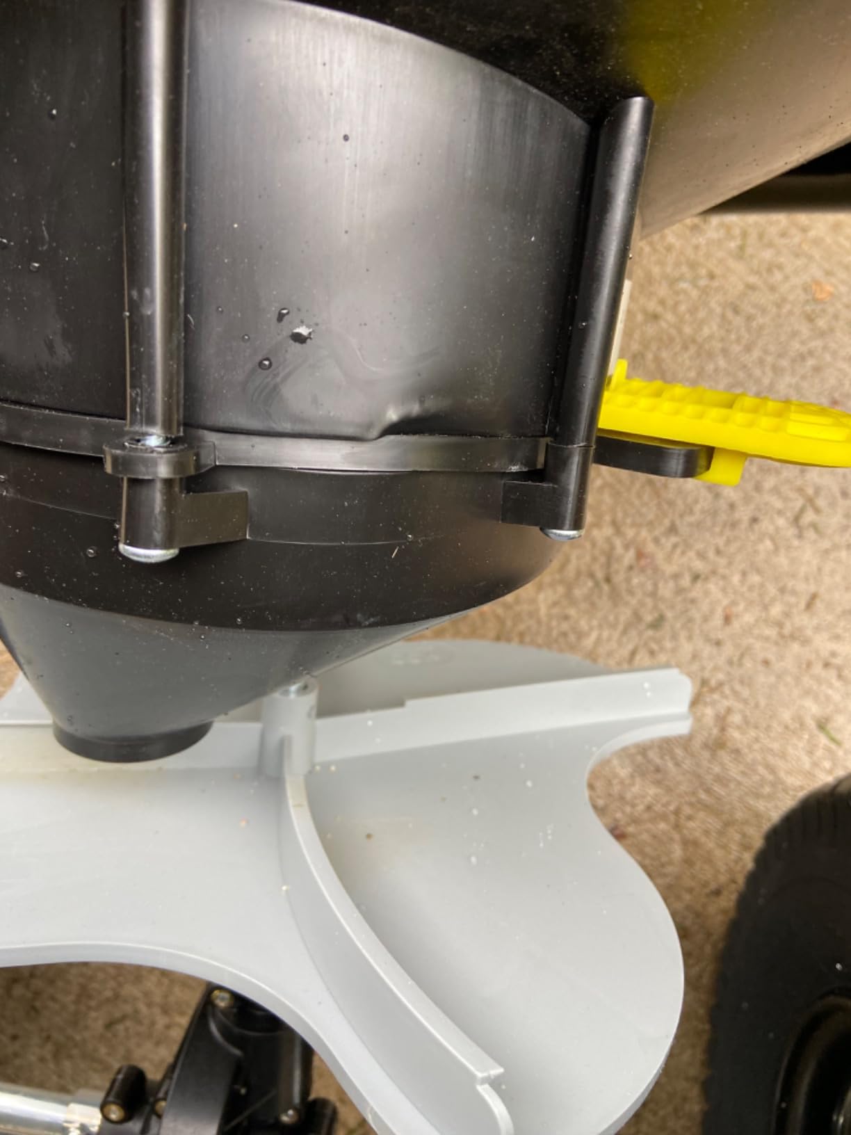 Chapin 8622B Tow & Pull Behind Broadcast Spreader, 150lbs Capacity, Auto-Stop Dual Impeller, Enclosed Bearings, Use for Seed & Fertilizer, Heavy-Duty Farm/ATV/UTV customer photo 2
