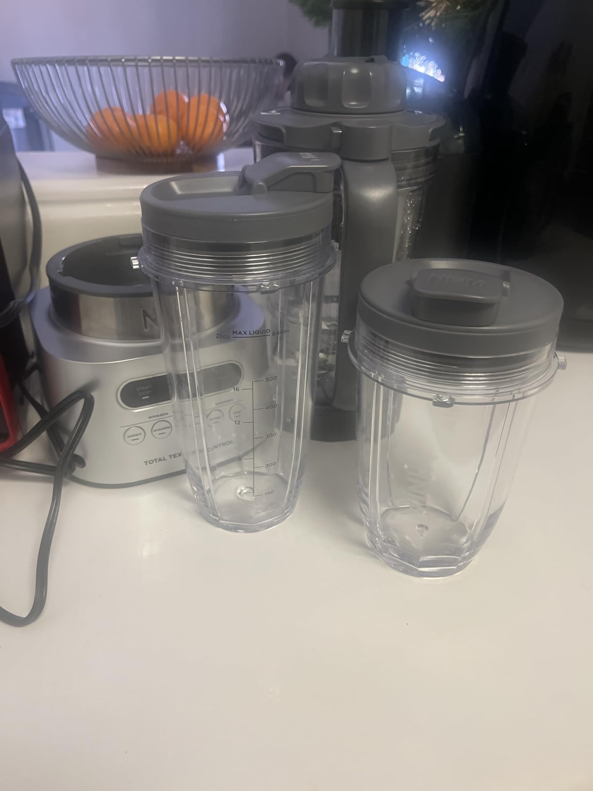 Ninja SS151 TWISTi Blender DUO, High-Speed 1600 WP Smoothie Maker & Nutrient Extractor, 5 Functions Smoothie, Spreads & More, smartTORQUE, 34-oz. Pitcher & (2) To-Go Cups, Gray customer photo 2
