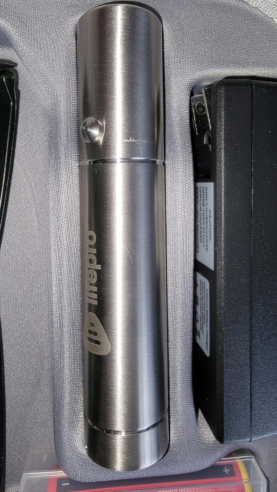 LifePro Lumicure Red Light Therapy Torch - Handheld Wand with 630nm 660nm & 850nm LEDs customer photo 2