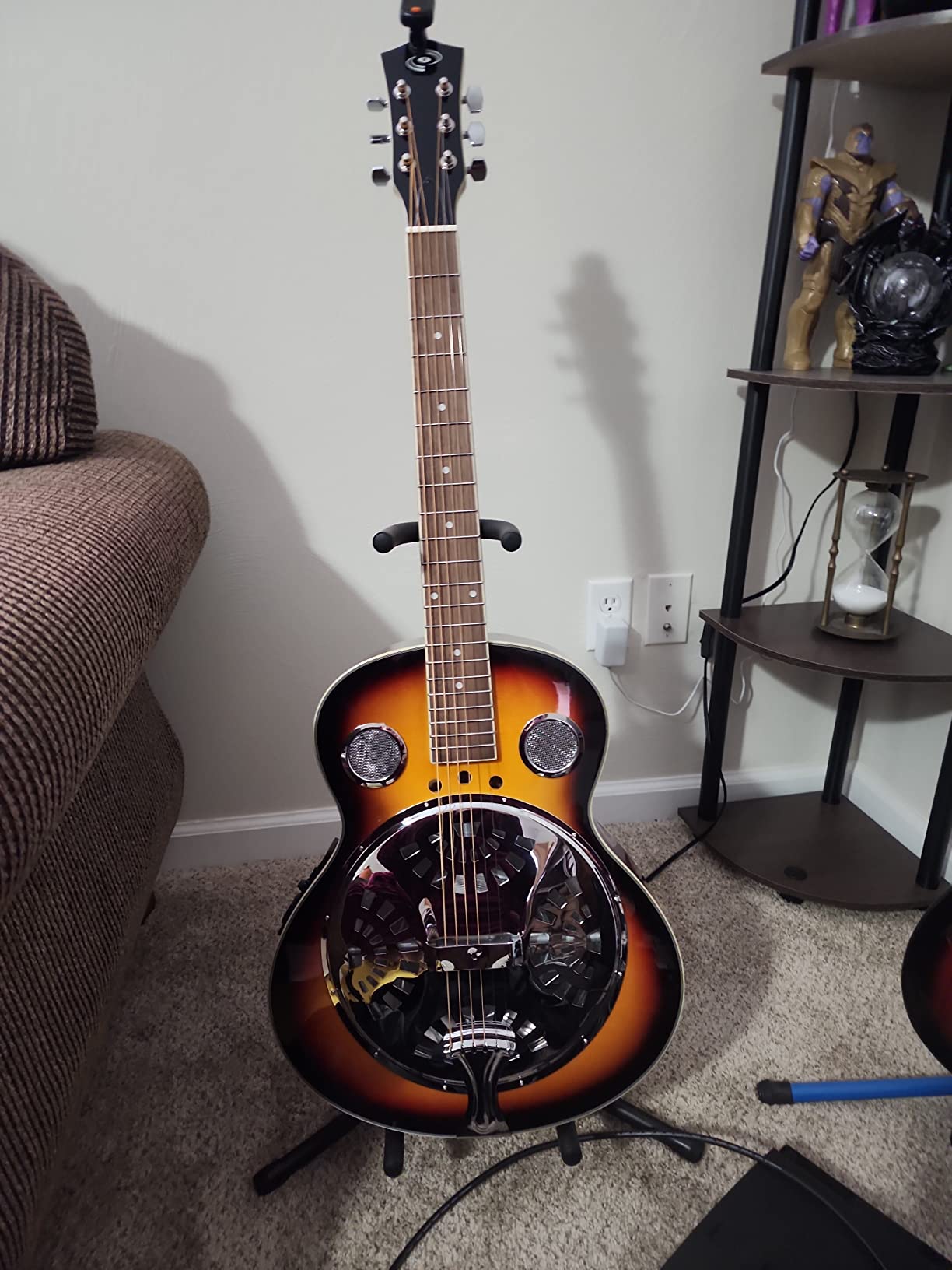 Pyle Resophonic Resonator Acoustic Electric Guitar - 6 String Round Neck Sunburst Mahogany Traditional Resonator w/Built-in Pre Amplifier, Case Bag, Strap, Steel Strings, Tuner, Picks customer photo 1