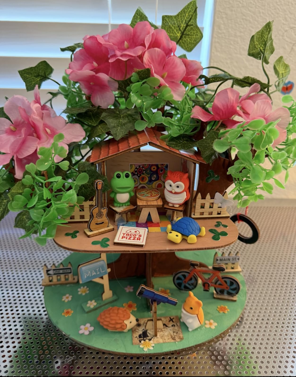 Creativity for Kids Build and Grow Tree House Craft Kit - Treehouse Playset Toy for Boys and Girls, Classic Toys for Kids (Ages 6+) customer photo 1