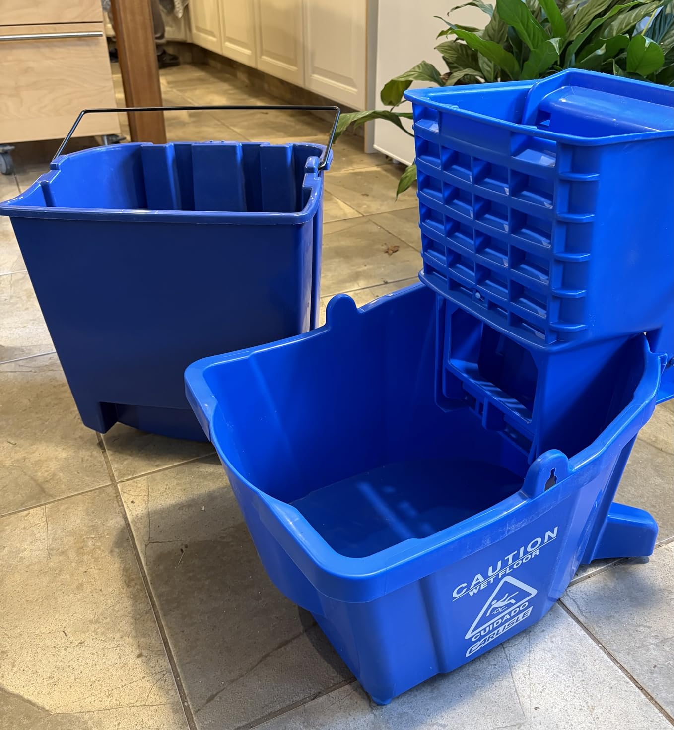SPARTA 35 Qt Mop Bucket System with Wringer and Insert, Black customer photo 2