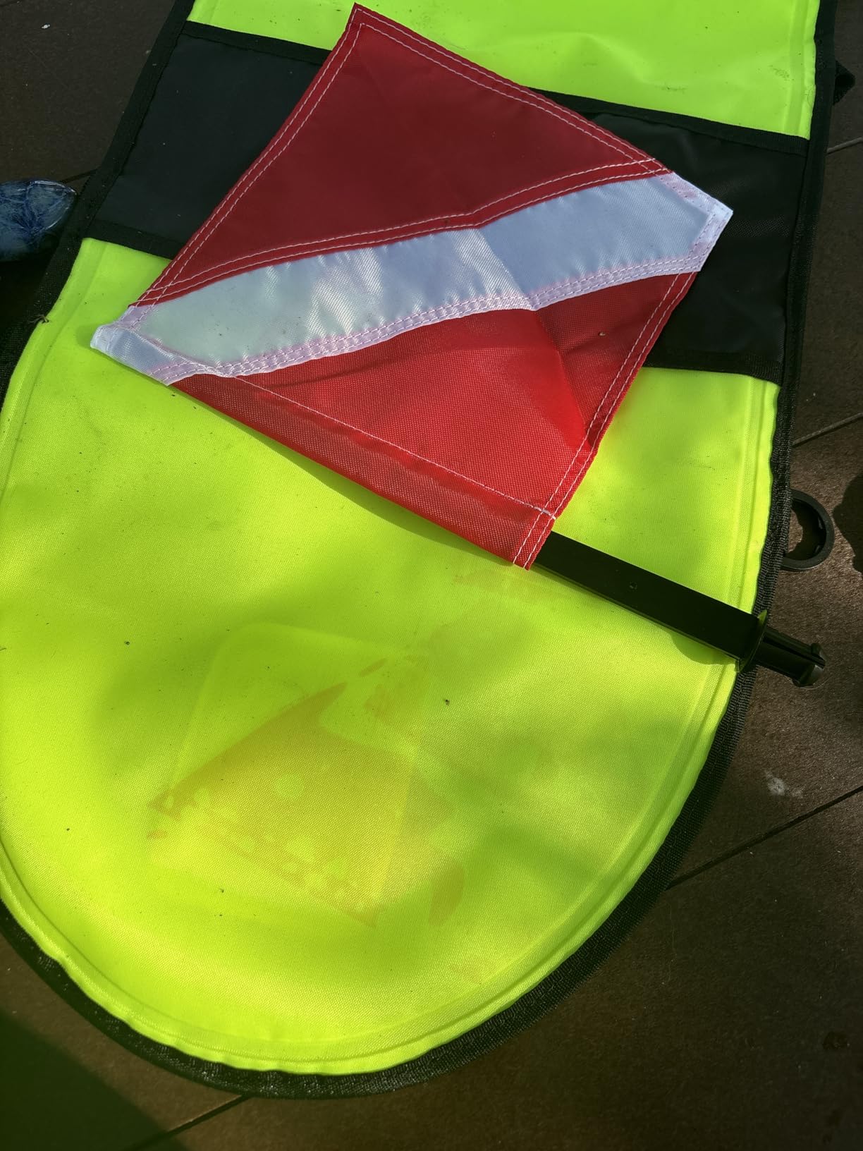 Spearfishing Torpedo Buoy with Safety Flag and Rope | Hi-Visibility Inflatable Floater Ball with Dive Down Flag and 82ft Ropes for Freediving, Snorkeling and Swimming customer photo 2