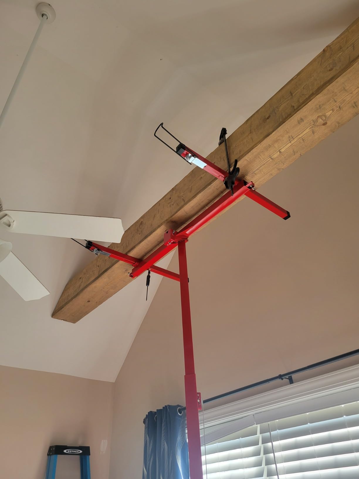 Winado 16 ft Drywall Lift Panel Rolling Hoist Jack Lifter for Sheetrock, Drywall Lifting Construction Tool with Caster Wheels and Adjustable Telescopic Arm, Red customer photo 1
