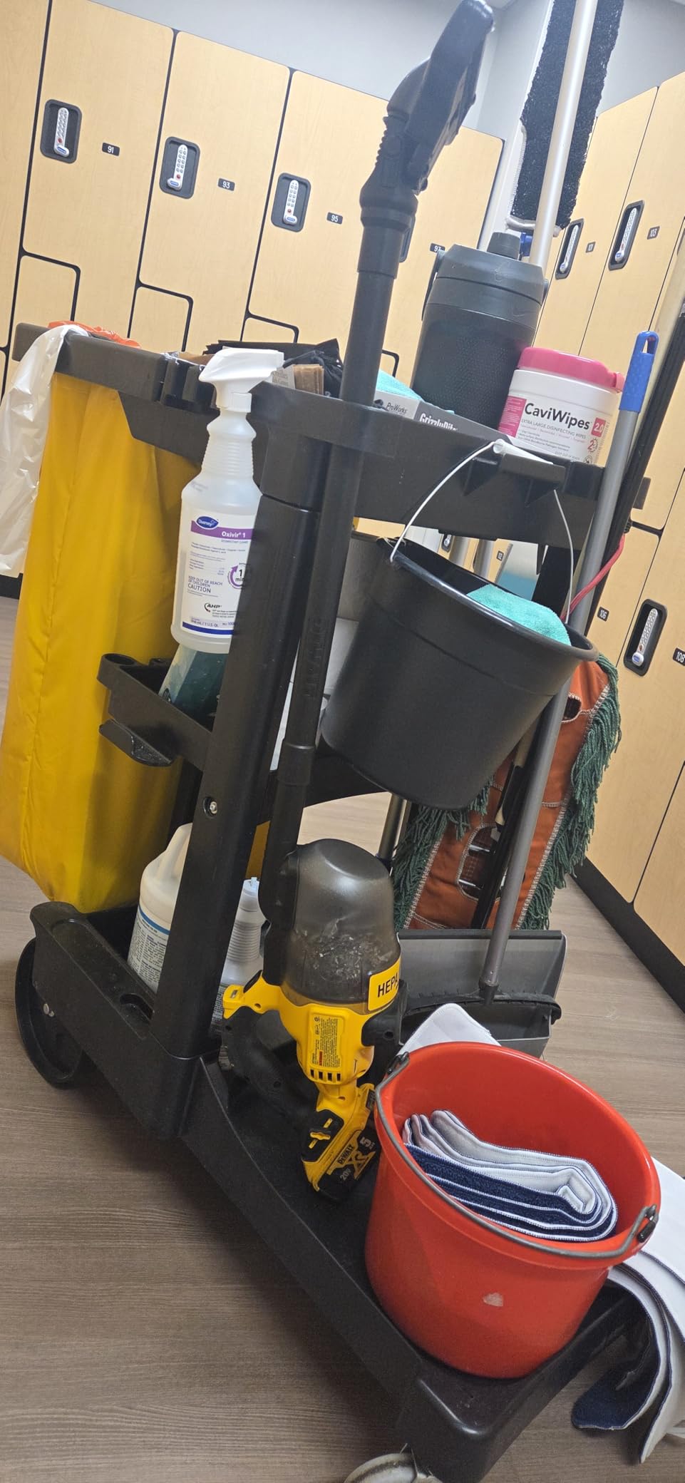 DEWALT 20V Handheld Vacuum Cordless, Car Vacuum with HEPA Filter, 6 Attachments and LED Light, High Performance Dry Only Small Shop Vac, Battery Not Included (DCV501HB) customer photo 2