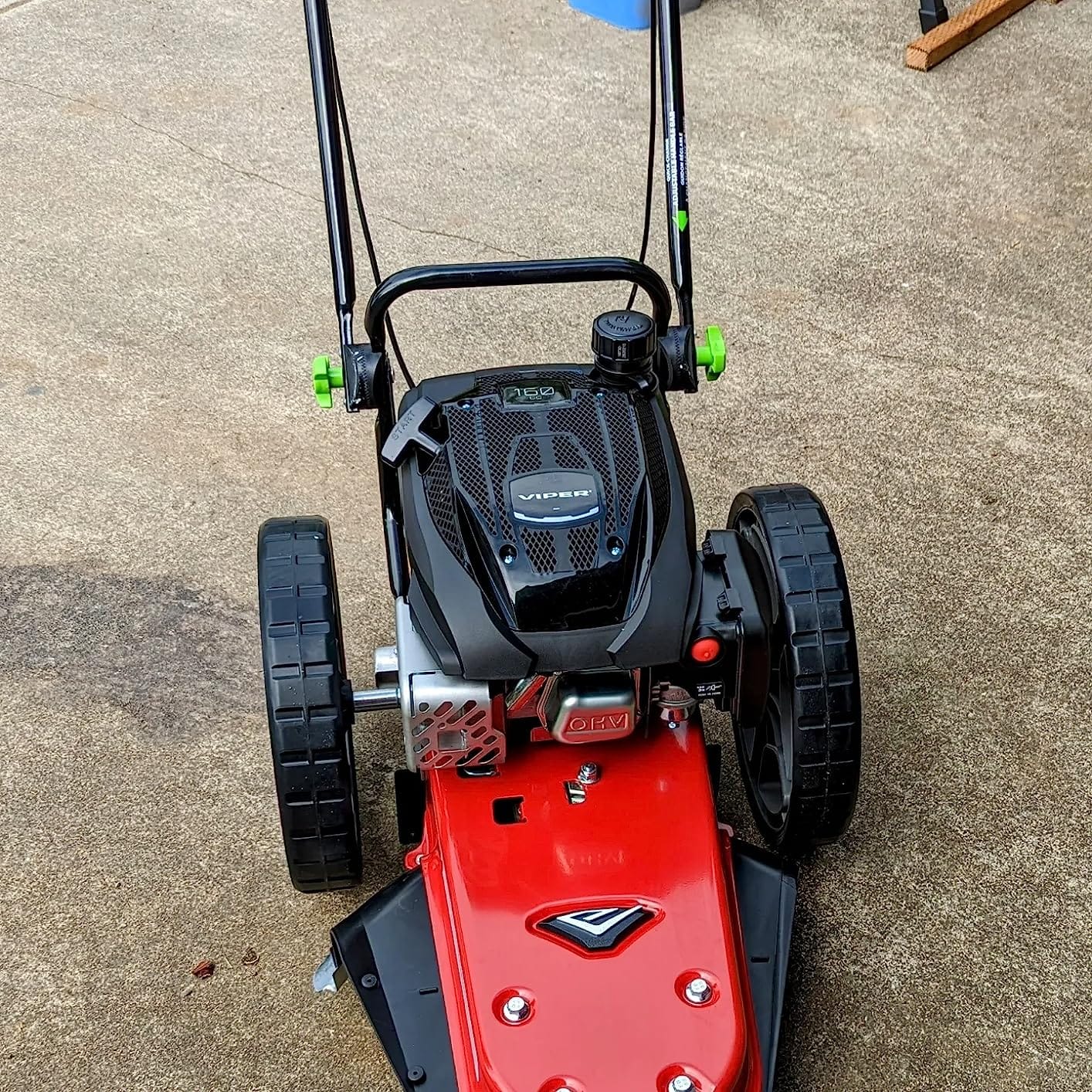 Earthquake Walk Behind String Mower With 160cc Viper 4-Cycle Engine, 22