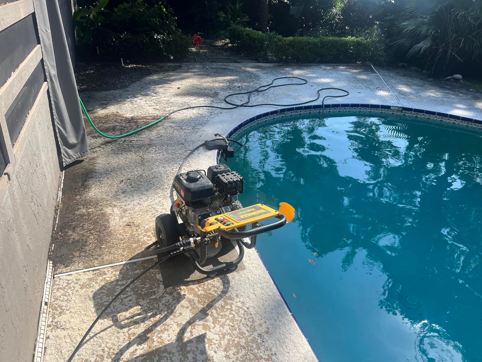DeWalt 3300 PSI Gas Pressure Washer, 2.4 GPM, Residential Model DXPW3300-S customer photo 1