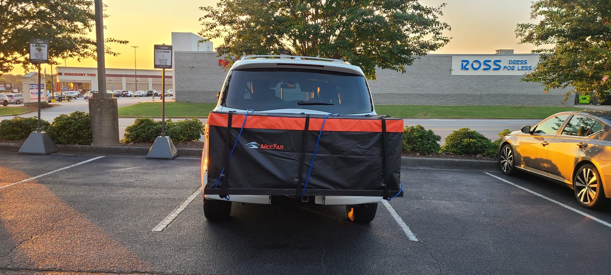 MeeFar Rooftop Cargo Carrier Car Roof Bag 21 Cubic Feet 100% Waterproof customer photo 1