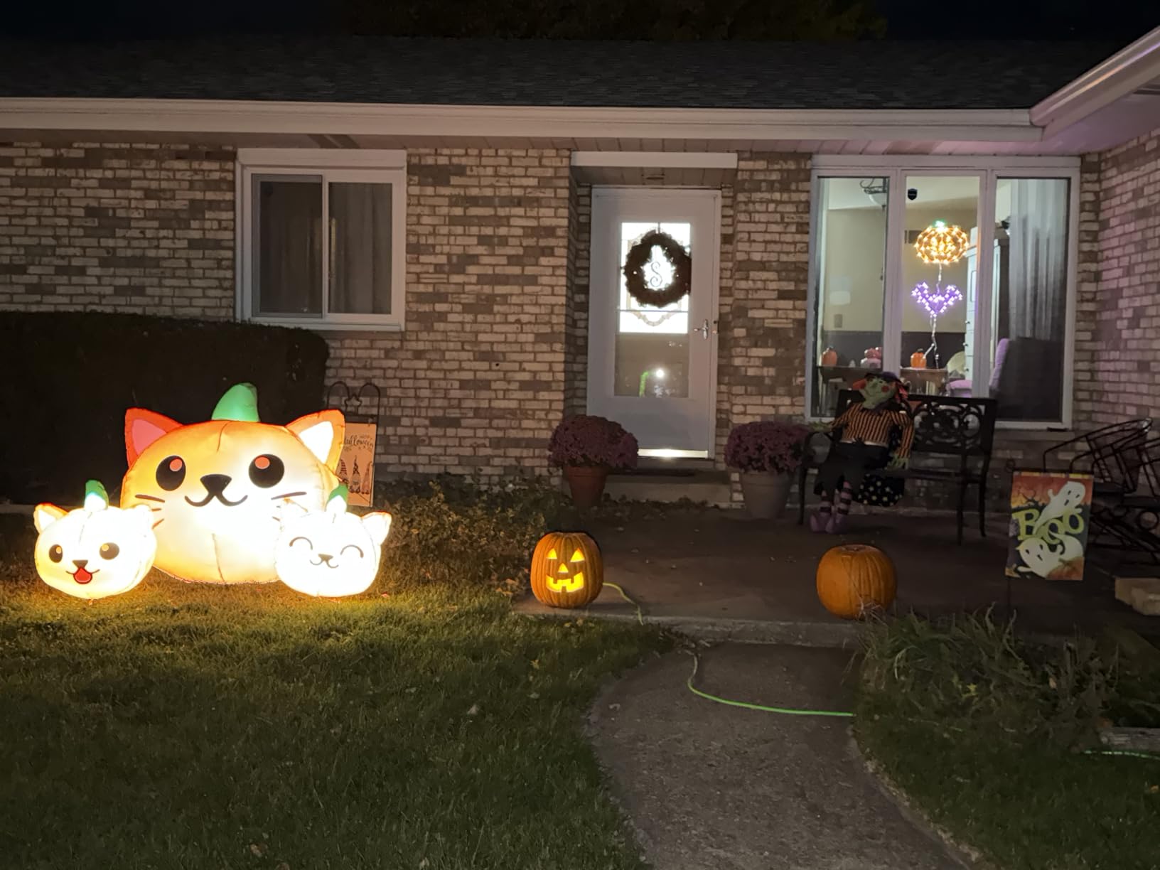COMIN Halloween Inflatable 5FT Long Three Pumpkin Cat Head Combo with Built-in LEDs, Blow Up Yard Decoration for Holiday Party Indoor, Outdoor, Yard, Garden, Lawn customer photo 1