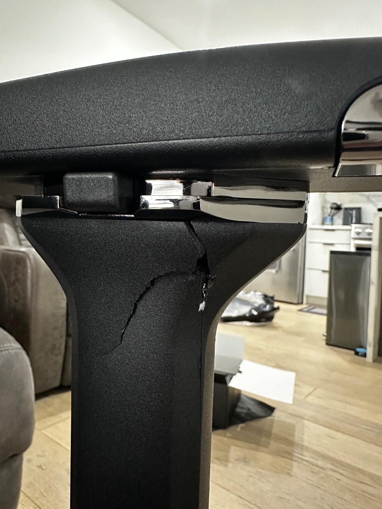 Secretlab Titan Evo XL Black Gaming Chair - Leatherette, Ergonomic | Lumbar Support, High Back, Reclining, Magnetic Head Pillow, Big & Tall (Up to 395 lbs), 4D Armrests, Height Adjustable, Basic customer photo 1