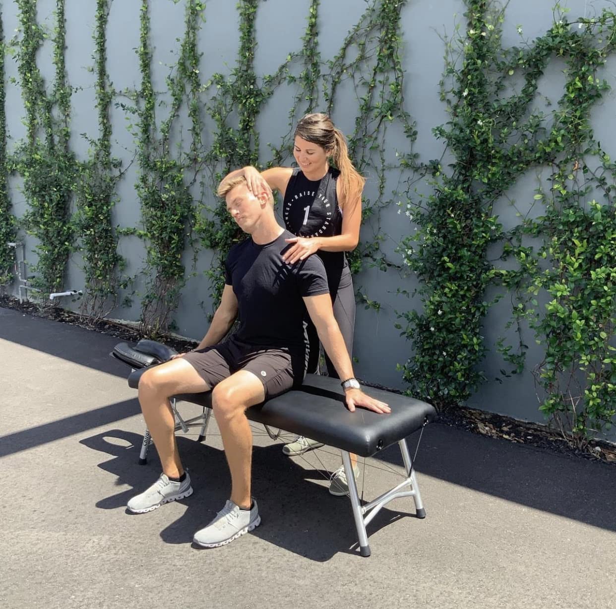 Classic Chiropractic Table | Professional-Grade Stability Table | Perfect for Sport Chiropractor | Lightweight and Simple Setup | MagLock Technology customer photo 1