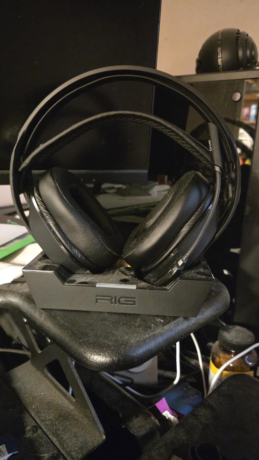 RIG 800 PRO HX Wireless Gaming Headset & Multi-Function Base Station Xbox | Officially Licensed for Xbox Series X|S, Xbox One, PC - Dolby Atmos 3D Audio - 60 Hour Battery - Flip-to-Mute Mic customer photo 2