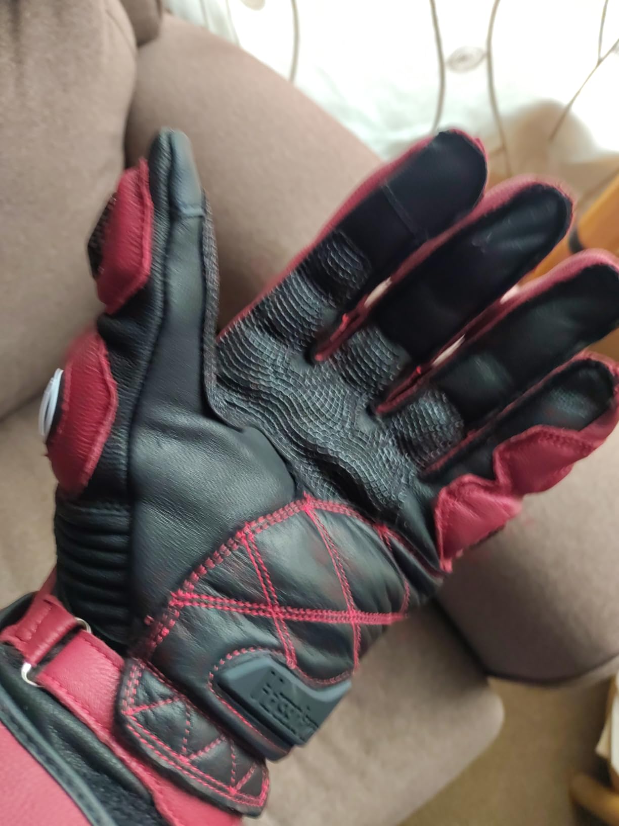 Harssidanzar Unisex Leather Motorcycle Touch Gloves KM045 customer photo 2