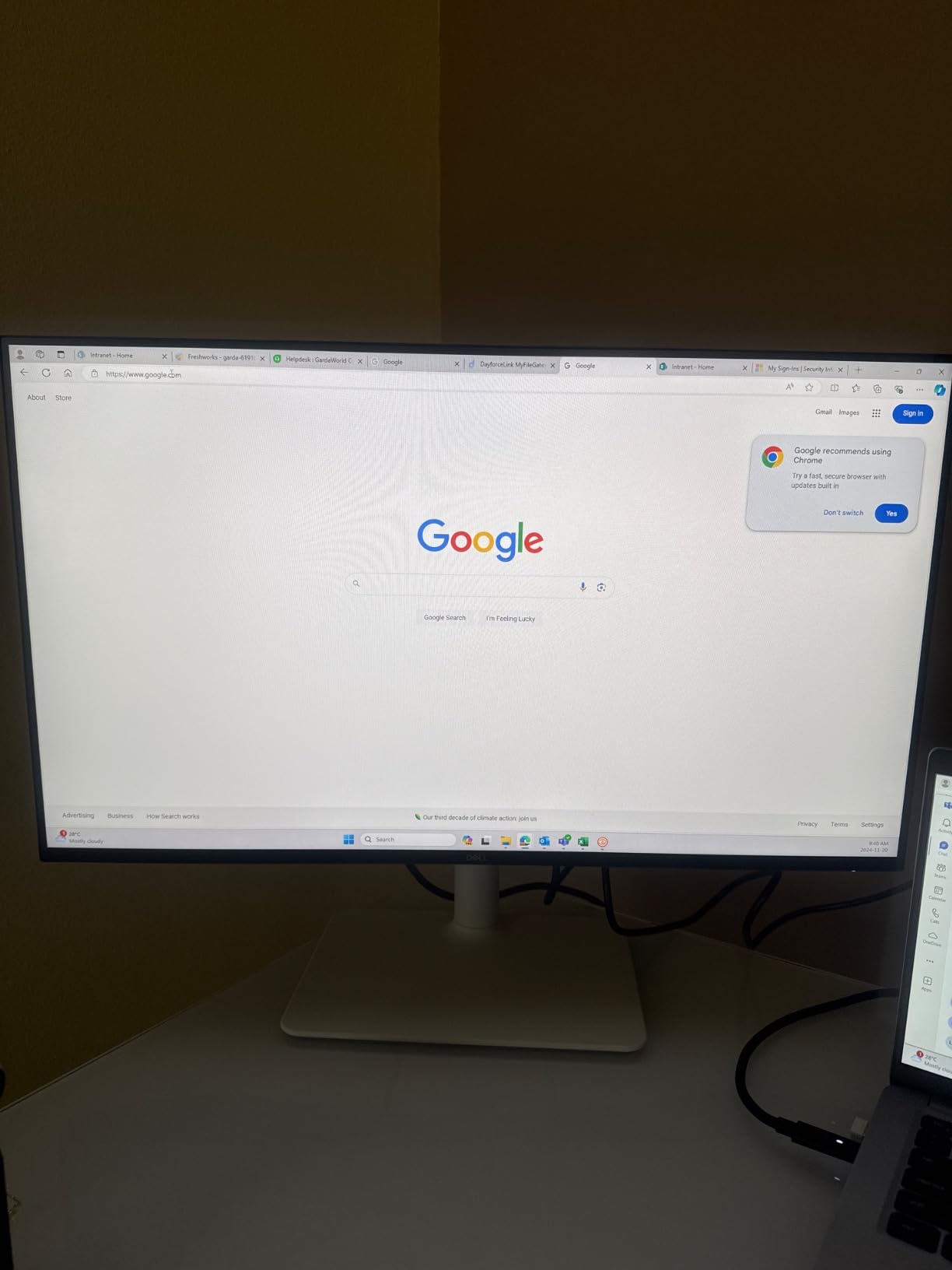 Dell S2725HS 27 Inch Monitor, FHD (1920x1080), 100Hz, 1500:1 Contrast, TÜV Rheinland Eye Comfort 4 Star, 2x5W Speakers, Height/Tilt/Swivel/Pivot customer photo 2