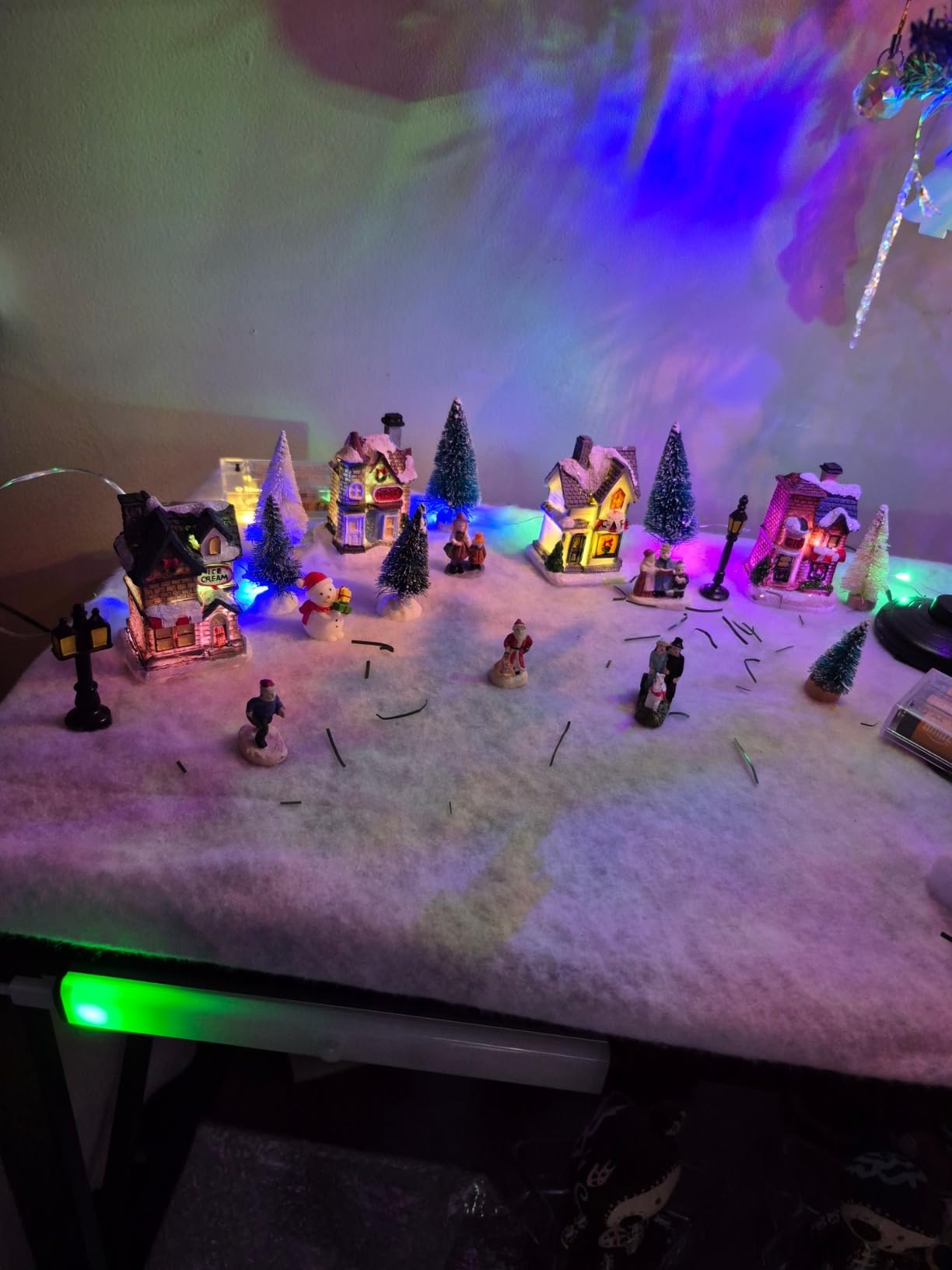 Gerrii 31 Pcs Christmas Village Sets with LED Lights Figurines Indoor Decor | Collectible Buildings, Snow Blanket Roll, Xmas Village Collection for Mantel, Shelf, Window, Tabletop, Room Displays customer photo 2
