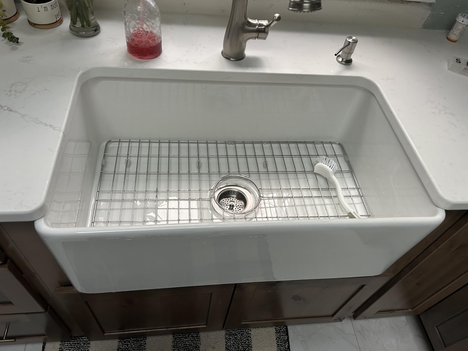 Miuara Farmhouse Sink 33 x 18 Inch White Fireclay Apron Front Kitchen Sink customer photo 1