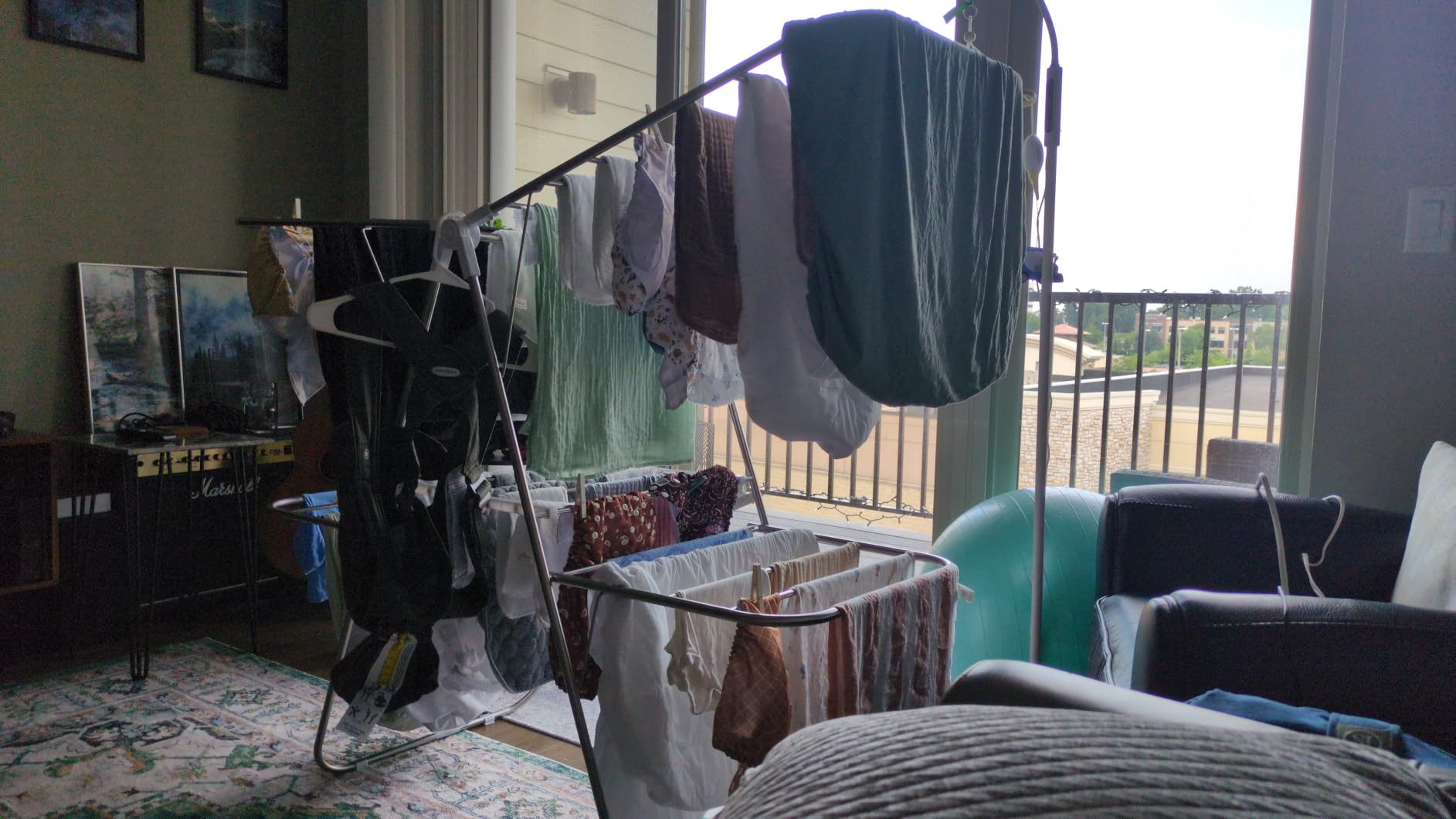 SONGMICS Clothes Drying Rack, with Sock Clips, Metal Laundry Rack, Foldable, Space-Saving, Free-Standing Airer, with 2 Height-Adjustable Gullwings, Indoor Outdoor Use, White and Gray ULLR052W02 customer photo 1