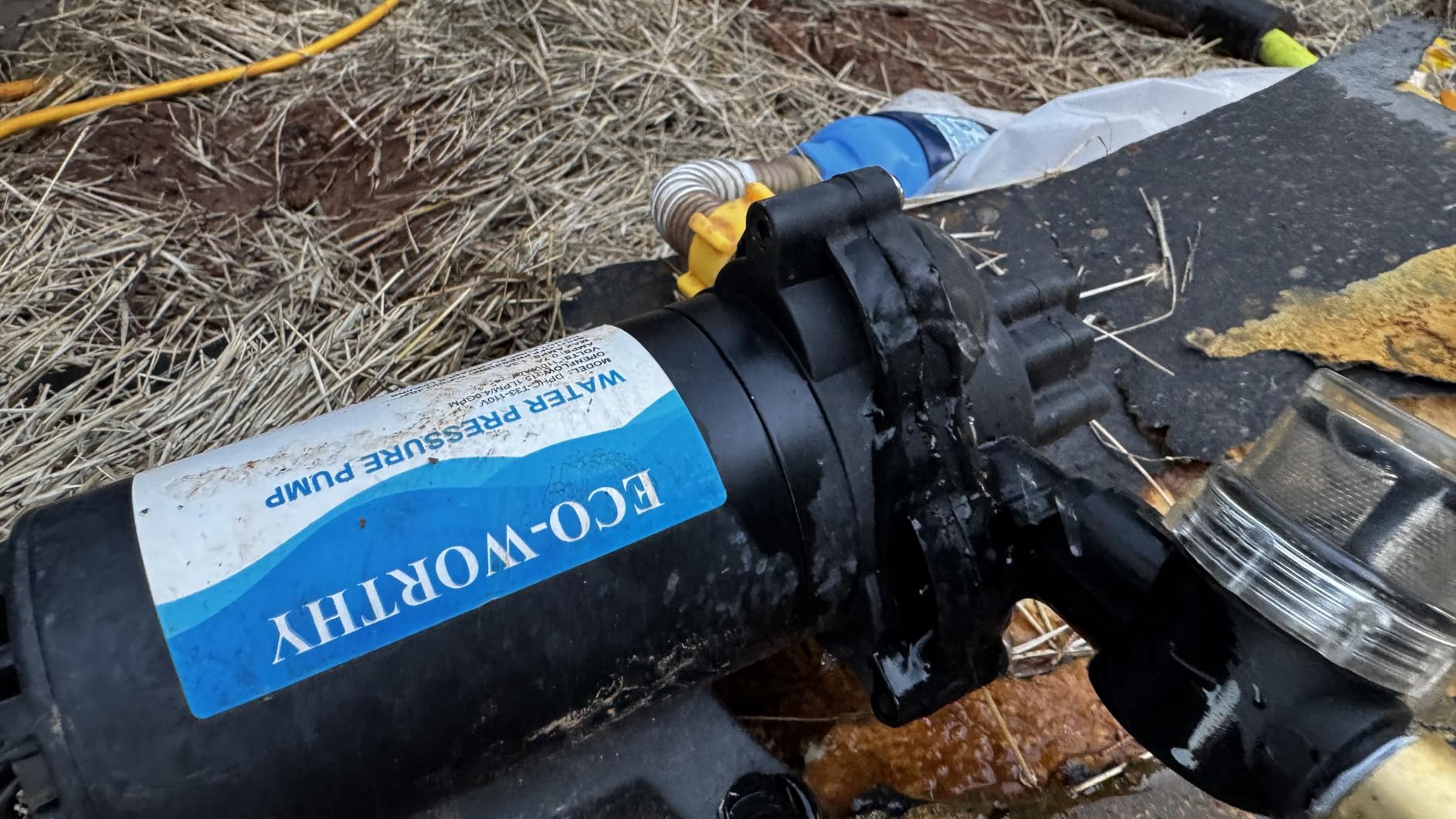 ECO-WORTHY 33-Series Industrial Water Pressure Pump 110V AC 4.0GPM 50PSI RV Fresh Water Diaphragm Pump include Garden Hose Adapters for Irrigation Marine Boat Sprinkler Faucet customer photo 2