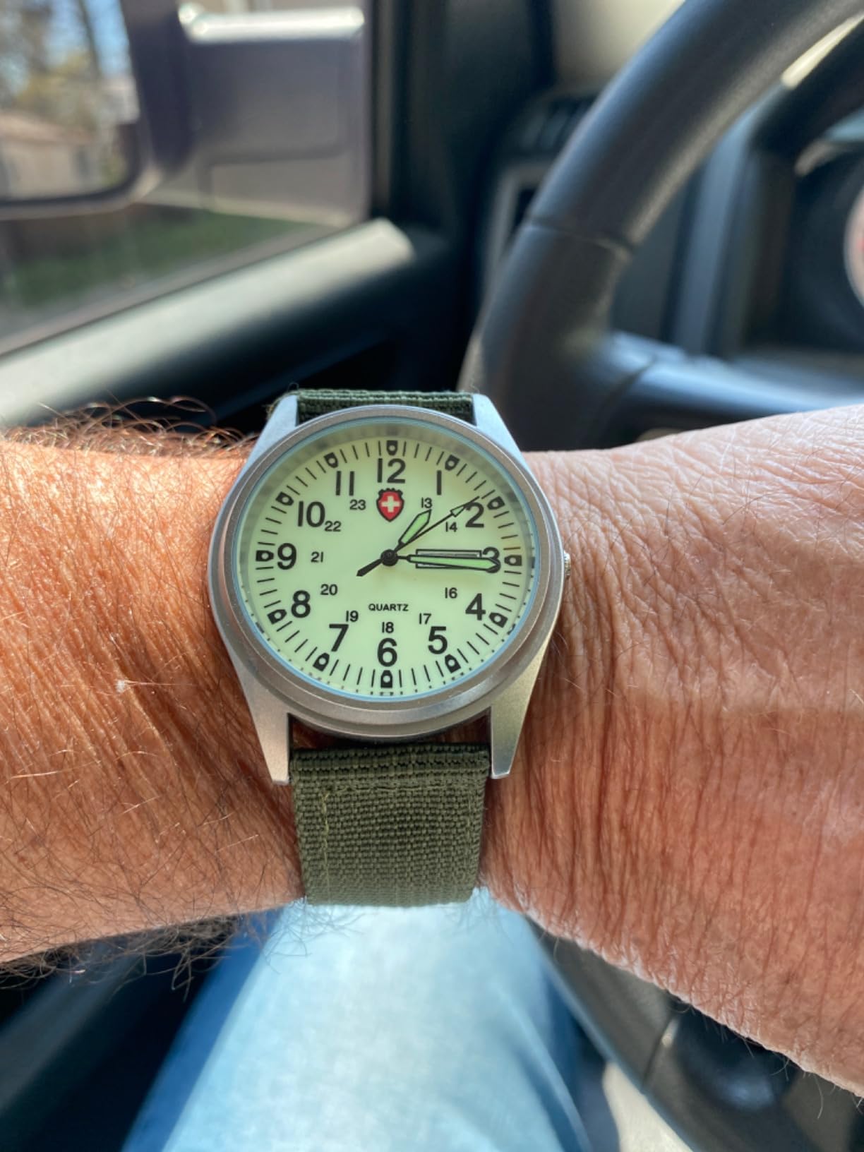 Gosasa Unisex Military Field Watch, Analog Quartz Watch with Nylon Strap customer photo 2