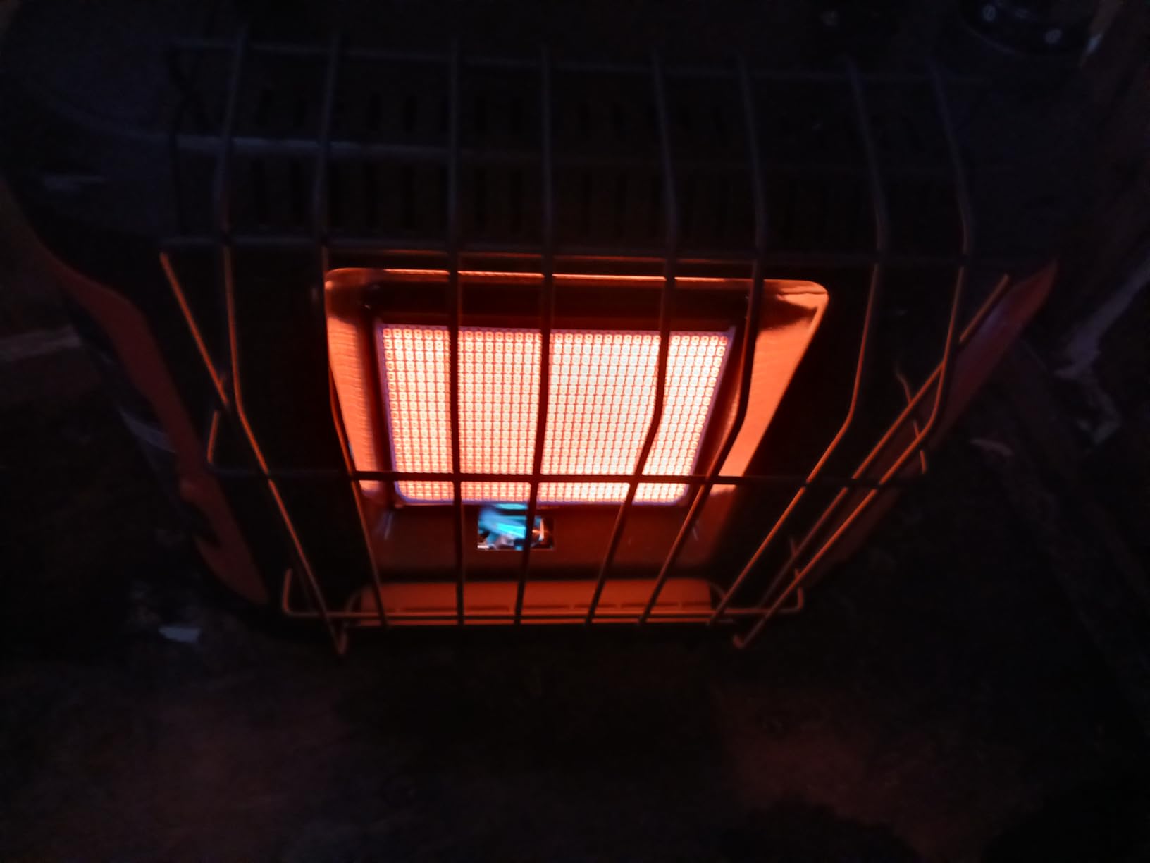 Dyna-Glo 10K BTU Grab N Go Portable Propane Heater - Green customer photo 2