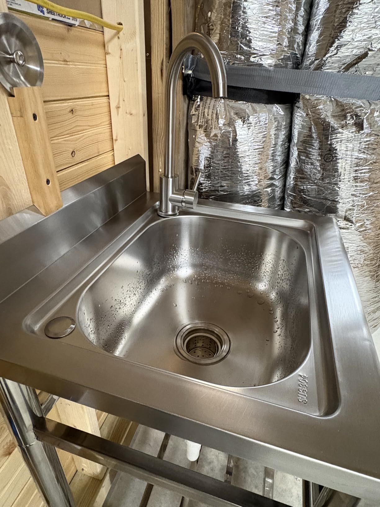 Stainless Steel Utility Sink, Freestanding Single Bowl Garage Sink 22 Inch | Shop Sink for Laundry Room Basement Garden Kitchen Outdoor Indoor, w/t Cold & Hot Water Lines, Rapid Drainage, Easy Setup customer photo 2