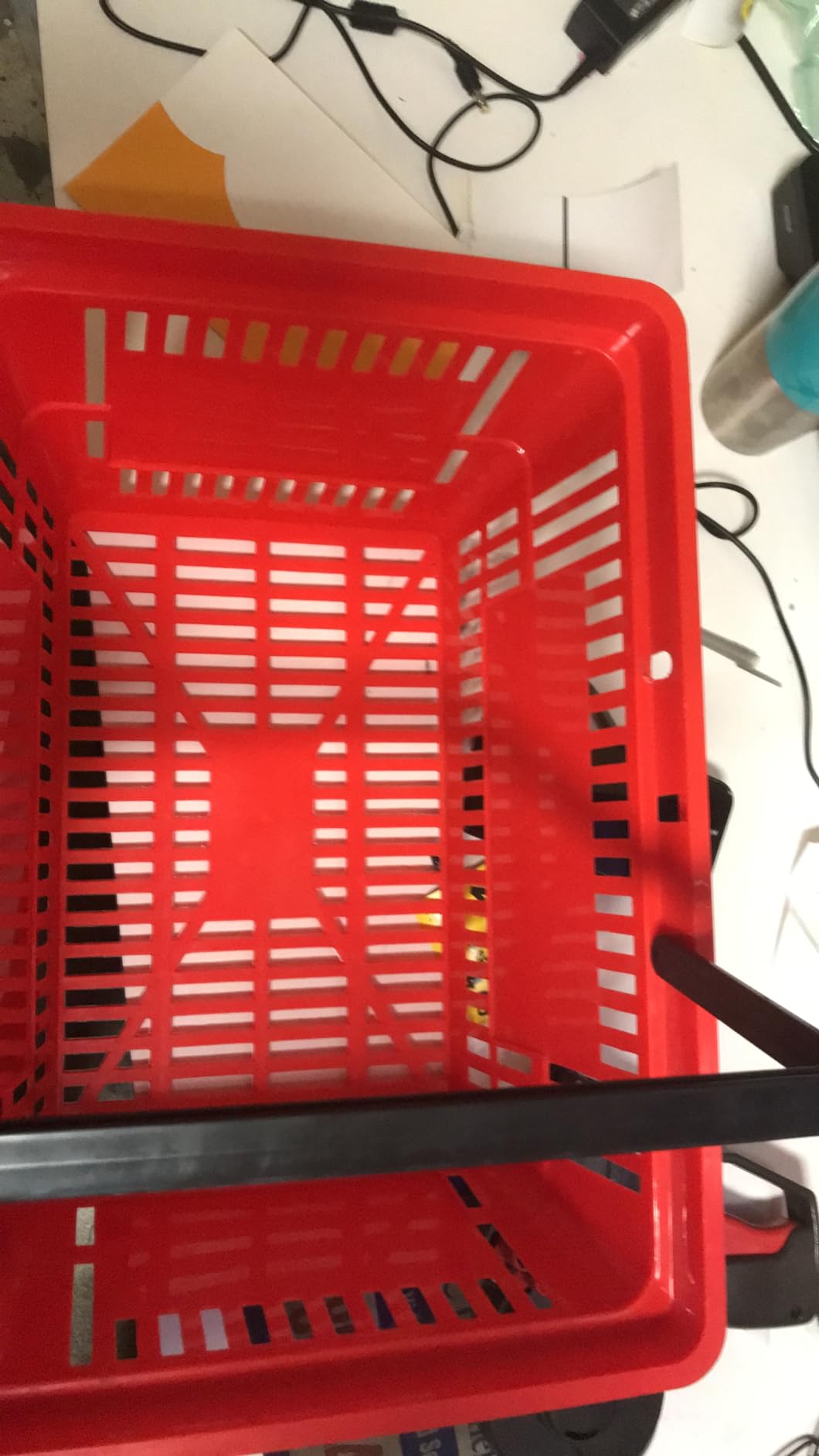 12 Pcs Shopping Baskets 20 L Plastic Store Retail Baskets with Handles 16.9 * 11.8 * 9.1 Inches for Market Grocery Supplies Thrift Convenience Storage (Red) customer photo 1