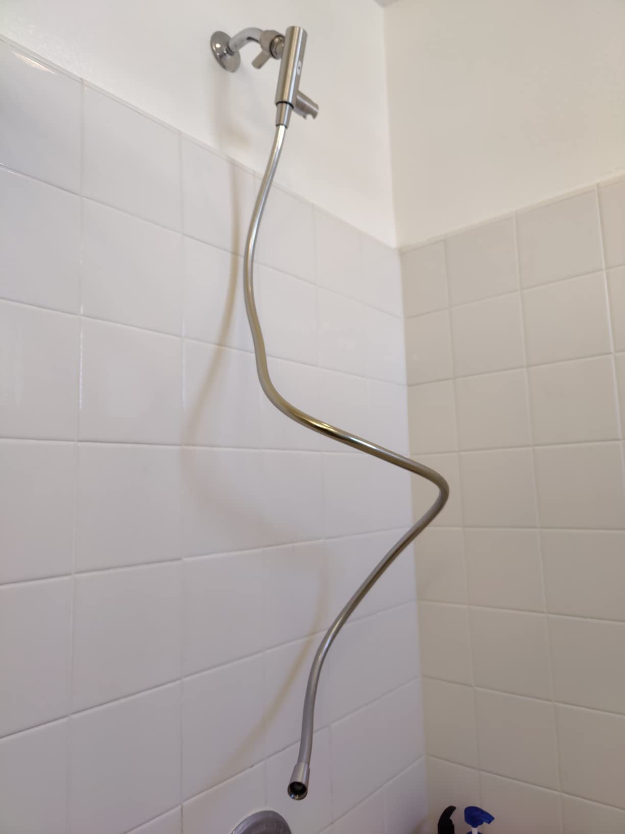 Smart Shower Head, Bluetooth Handheld Water Saving Showerhead with Adjustable High Pressure to Spa-Like Mist, Stainless Steel, Easy Installation, Customizable LED Lights, Citron, 1.8 GPM customer photo 1