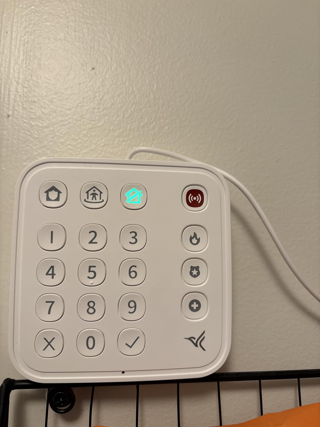 Arlo Home Security System - Alarm System with Wired Keypad Sensor Hub, 5 8-in-1 Sensors & Yard Sign - No Contract Required - DIY Installation - White, SS1501 customer photo 2