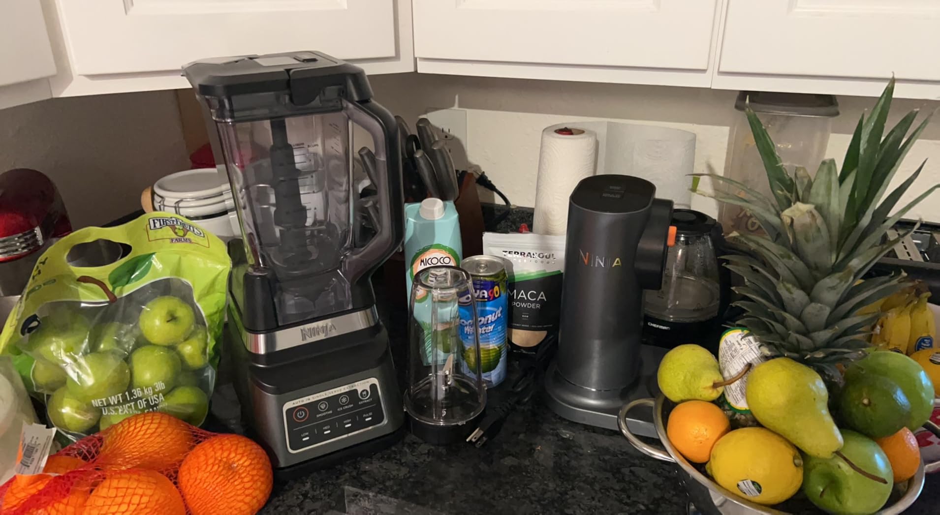 Ninja BN751 Professional Plus DUO Blender, 1400 Peak Watts, 3 Auto-IQ Programs for Smoothies, Frozen Drinks & Nutrient Extractions, 72-oz. Total Crushing Pitcher & (2) 24 oz. To-Go Cups, Black customer photo 1