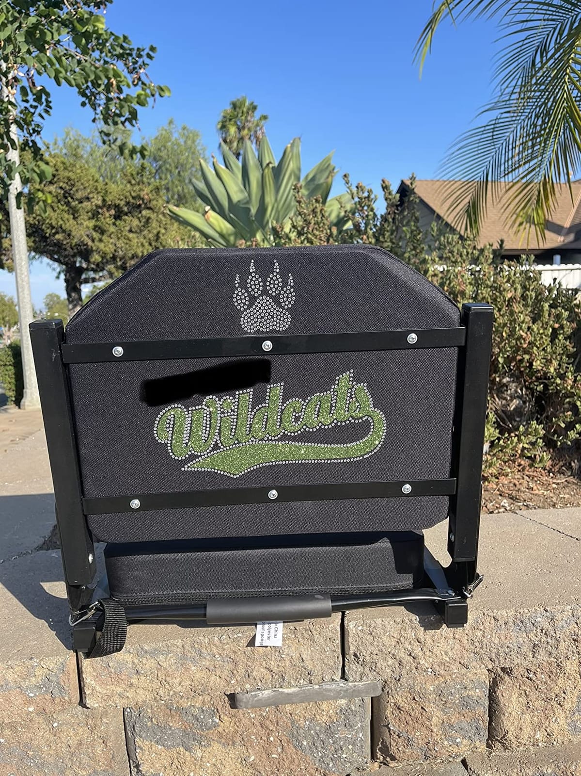 Jauntis Stadium Seats for Bleachers, Bleacher Seats with Ultra Padded Comfy Foam Backs and Cushion, Wide Portable Stadium Chairs with Back Support and Shoulder Strap customer photo 1