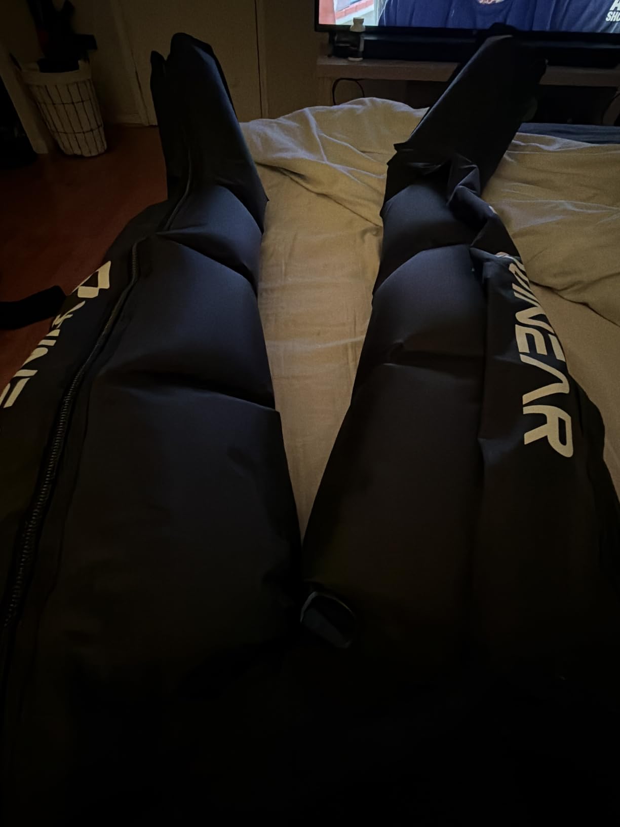 QUINEAR Air Compression Recovery System, Professional Sequential Device for Massage Therapy, Foot and Leg Recovery Boots to Improve Circulation for Athletes (Large) customer photo 2