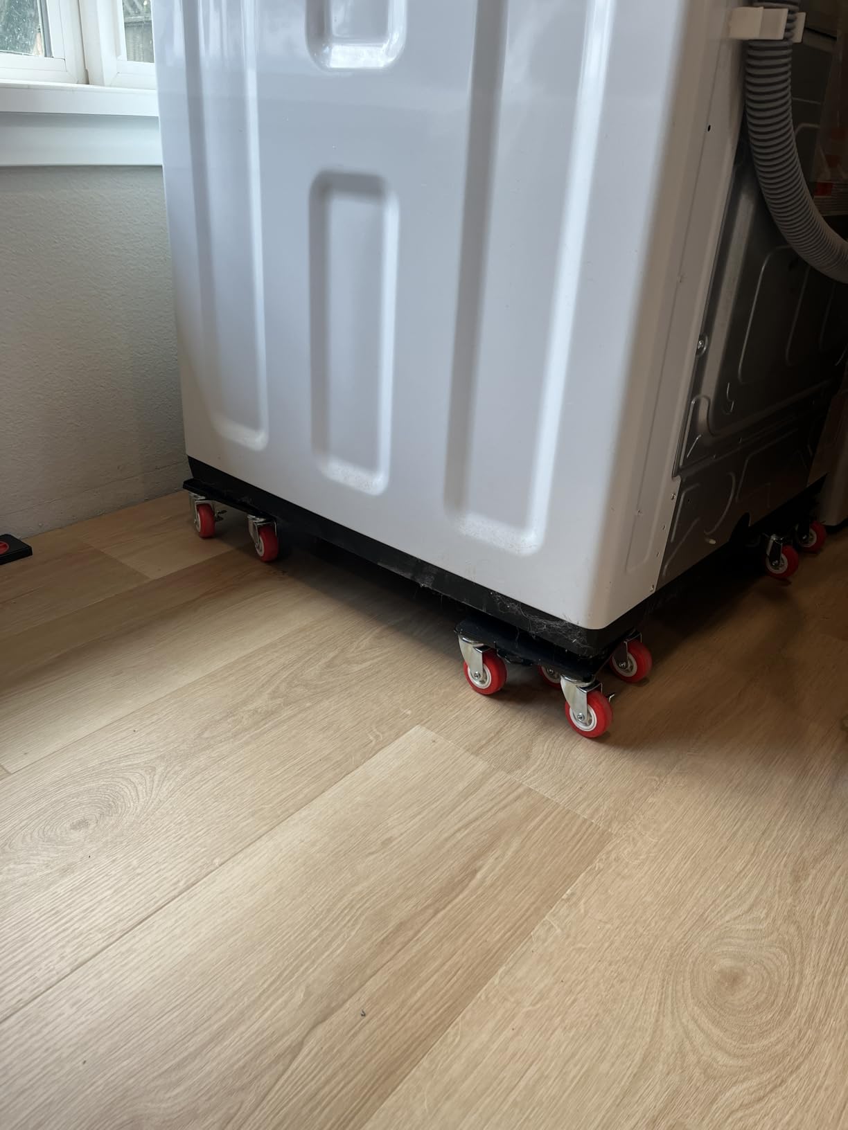 MYUEA Furniture Dolly, Furniture Movers with 5 Wheels, Carbon Steel Panel Heavy Duty Dolly, Maximum Load 3474LBS, Furniture Lifter with 5 360° Rotatable Rubber Universal Wheels (Black, 6.89x6.9 in) customer photo 2