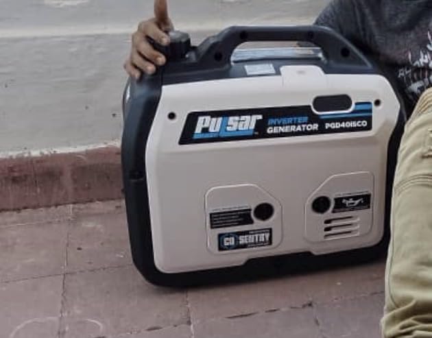 Pulsar PGD40ISCO Ultra Light Quiet 4000W Portable Gas Inverter Generator, white customer photo 2