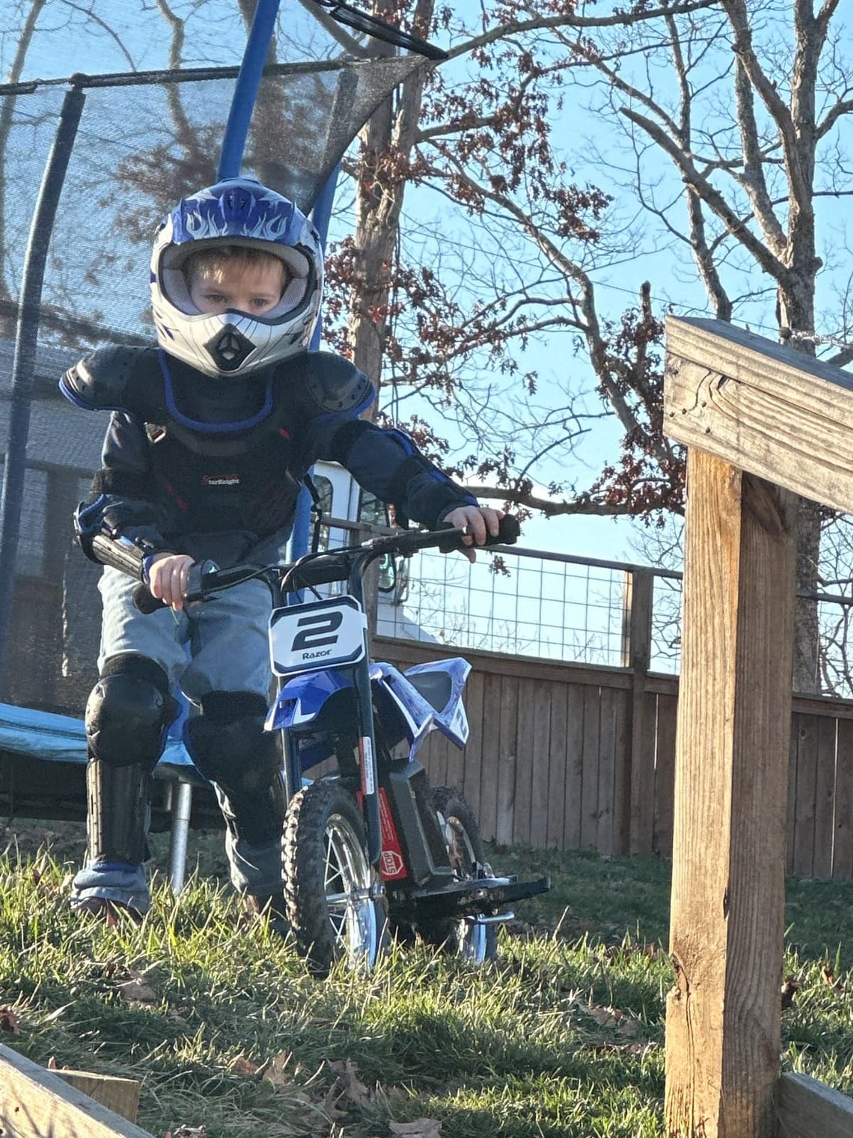 Razor MX125 Dirt Rocket Electric-Powered Bike with Authentic Motocross Geometry, Rear-Wheel Drive, 100-watt High-Torque Chain-Driven Motor, for Kids 7+, Blue customer photo 2