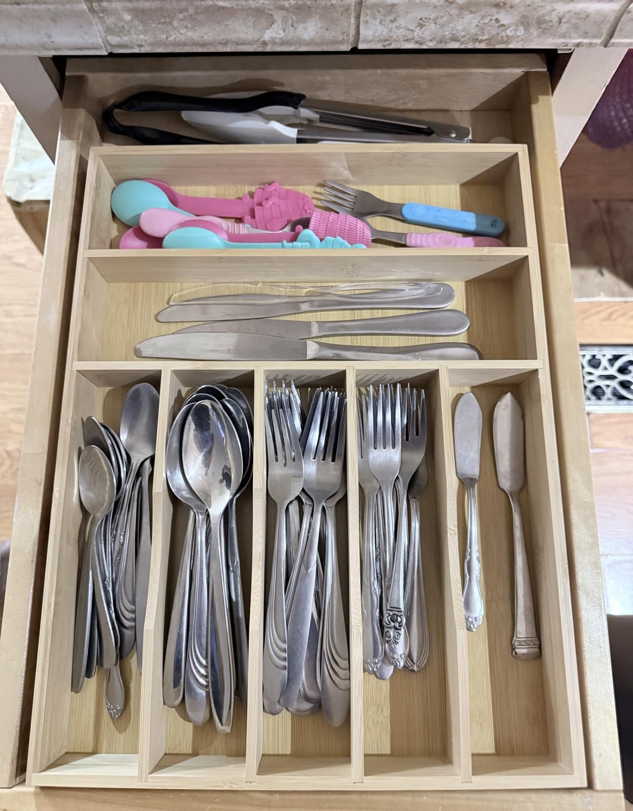 Kitchen Drawer Organizer Silverware Tray, Plastic Flatware Utensil Holder Cutlery Organizer BPA Free for Spoons Forks Knives customer photo 1
