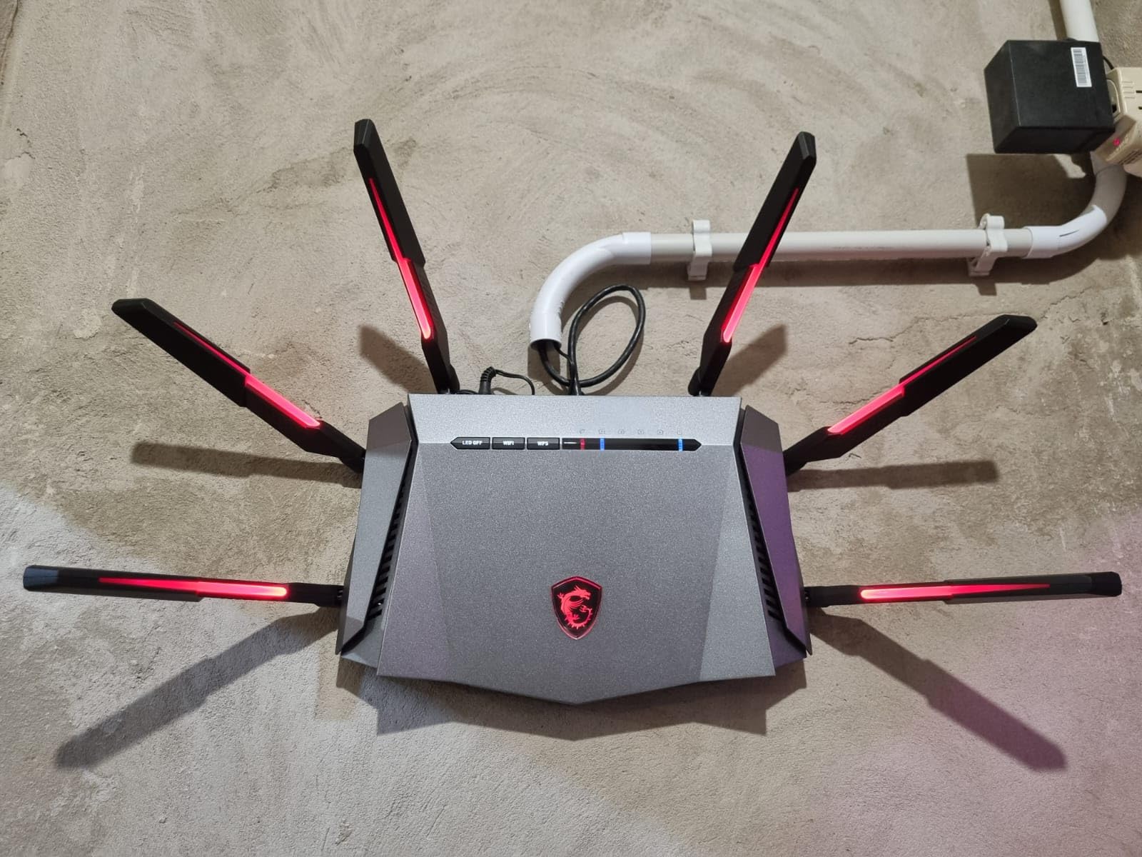 MSI Radix AXE6600 WiFi 6E Tri-Band Gaming Router, AI QoS, RGB, 1.8GHz Quad-Core Processor, MU-MIMO, Tri Band Gigabit Wireless, 8-Stream, High Speed Long Range Gaming Router customer photo 1