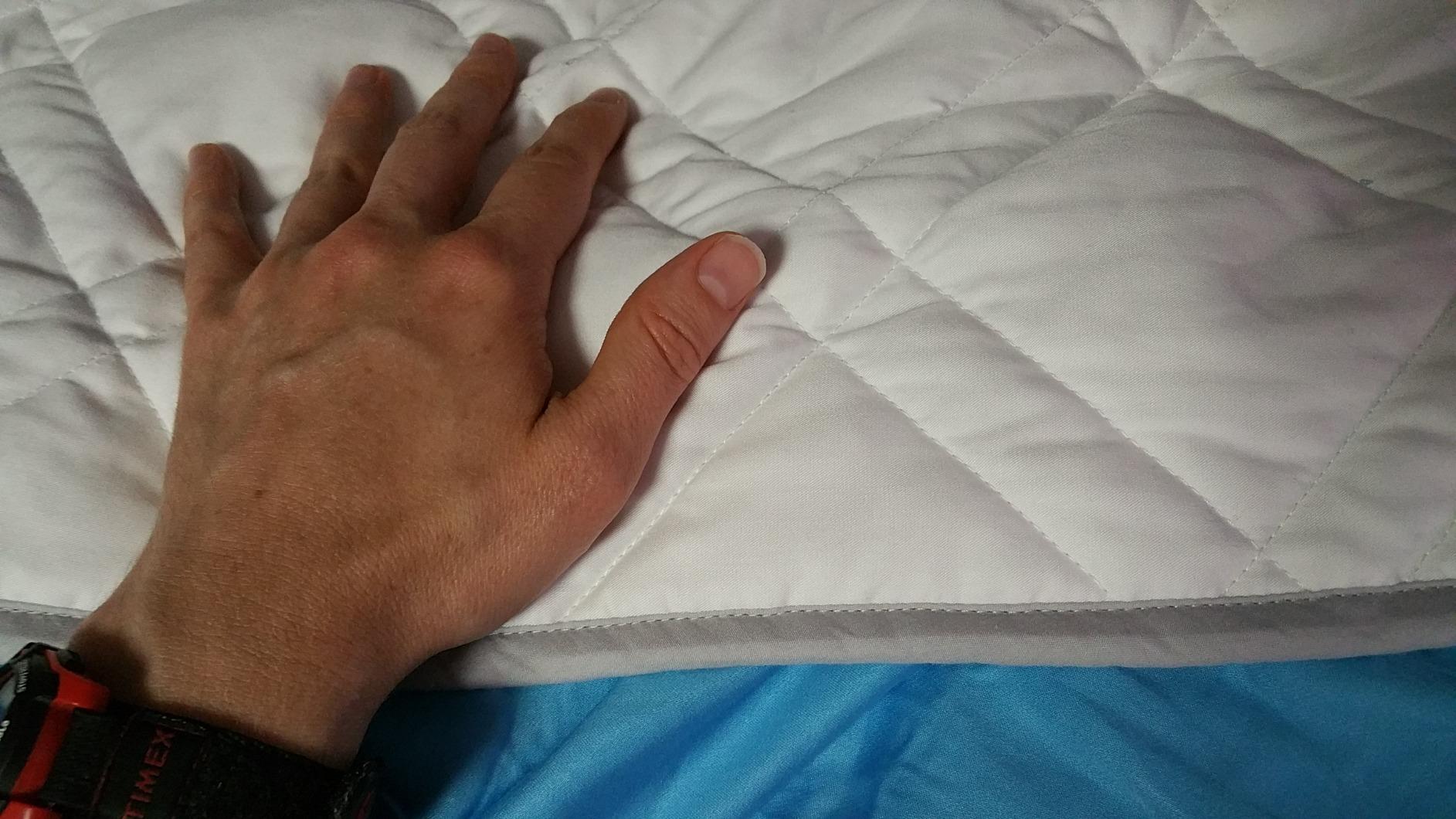 Aricove Cooling Weighted Blanket for Adults, 15 lbs, Full/Queen Size Weighted Blanket, 60x80 inches, Silky Soft Bamboo Viscose, Machine Washable, White customer photo 1