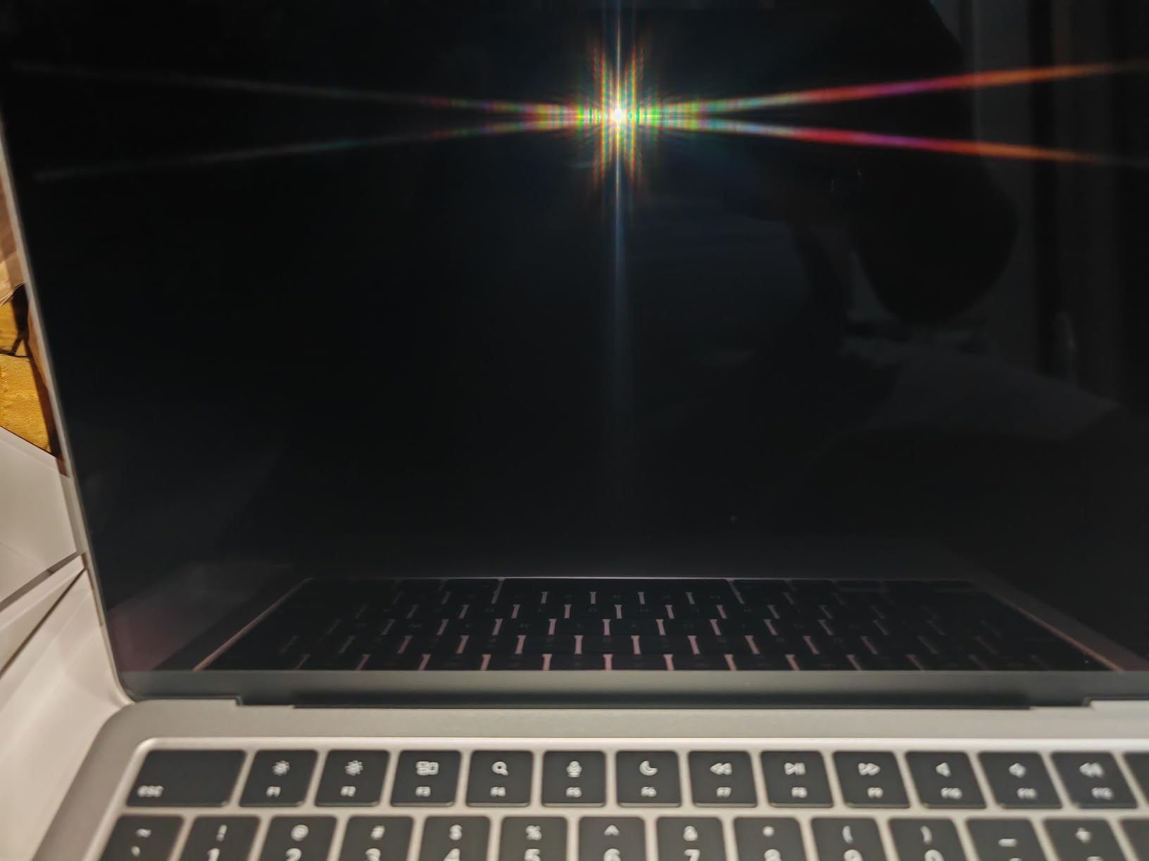 Apple 2022 MacBook Air with Apple M2 Chip, 13-inch, 8GB RAM, 512GB SSD Storage, Silver (Renewed) customer photo 1