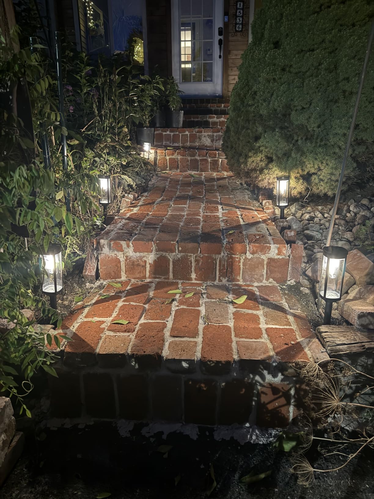 BITPOTT Bright Solar Pathway Lights Outdoor, 8 Pack Solar Powered Garden Lights Waterproof IP65, Auto On/Off Outdoor Light for Lawn Patio Walkway Driveway Decor Landscape Lighting customer photo 2