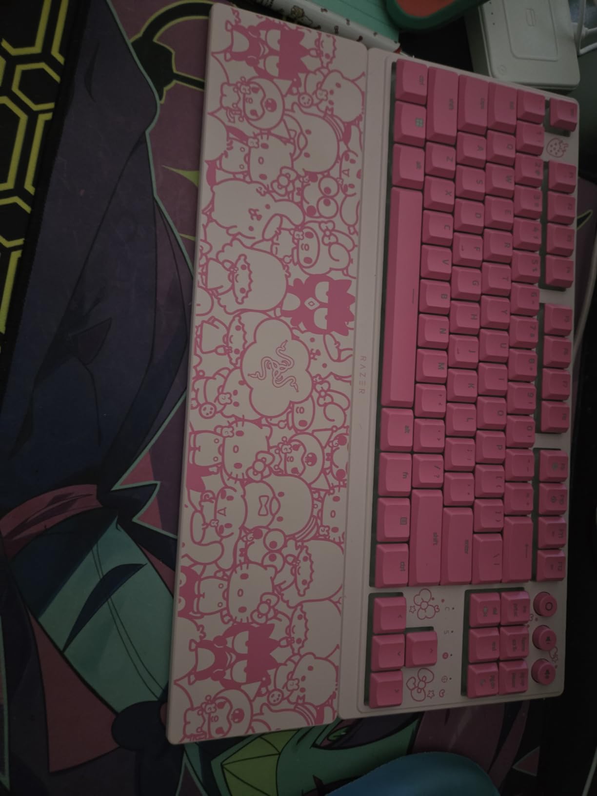 Razer Ornata V3 TKL Gaming Keyboard, Low-Profile Keys, Black | Mecha-Membrane Switches, UV-Coated Keycaps, Backlit Media Keys, 8-Zone RGB Lighting, Spill-Resistant, Magnetic Wrist Rest customer photo 2