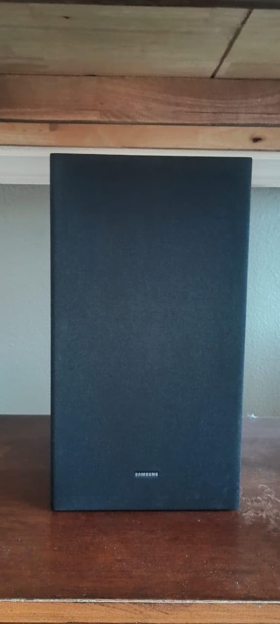 Samsung HW-Q600C 3.1.2ch Soundbar w/Dolby Audio, Q-Symphony, Adaptive Sound, HDMI eARC, Game Mode Pro, Bluetooth, Acoustic Beam, Tap Sound customer photo 1