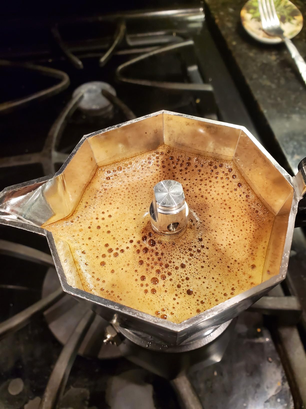 Bialetti Brikka Moka Pot Stovetop Espresso Maker - Crema-Rich Italian Coffee Maker, 2 Espresso Shots (3.4 oz / 100 mL), Black customer photo 2