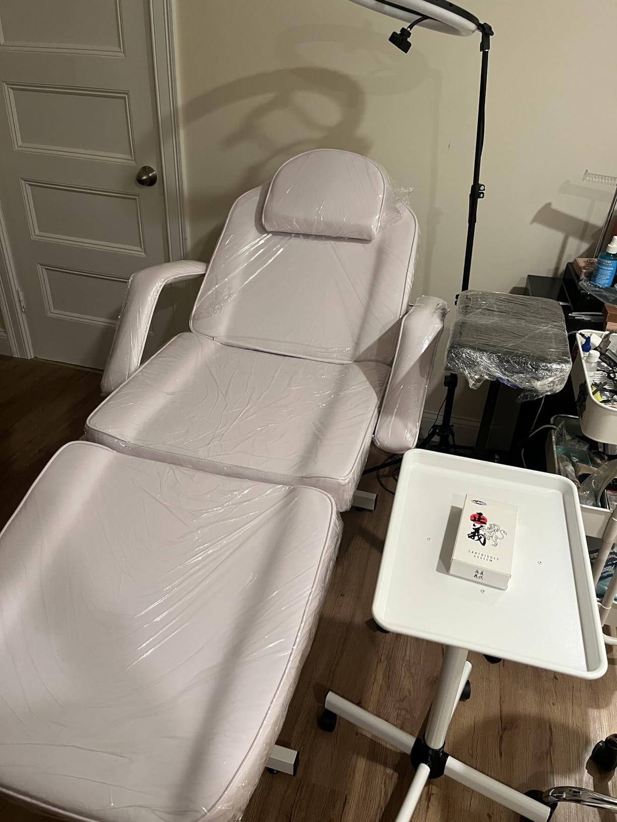 Artist hand Facial Tattoo Chair Massage Bed Salon Lash Chair for Eyelash Extensions Tattoo Table Salon Chair with Trays (Black) customer photo 1