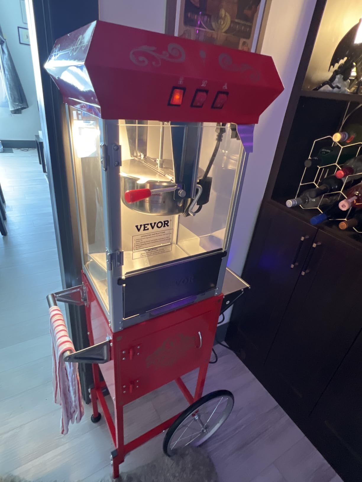 VEVOR Commercial Popcorn Machine, 8 Oz Kettle, 850 W Popcorn Maker on Wheels for 48 Cups per Batch, Theater Style Popper with Cart customer photo 1