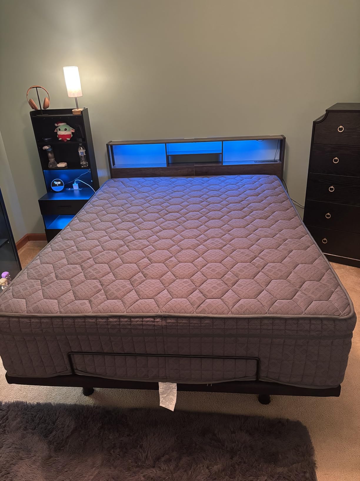 Tami Tami T600 Adjustable Bed Frame Queen Size with Remote & Massage - Electric Beds Bases, Zero Gravity, Dual Side USB, Side Pockets, Nightlight, Quiet Motor, Wireless Remote, 5 Min Easy Assembly customer photo 1