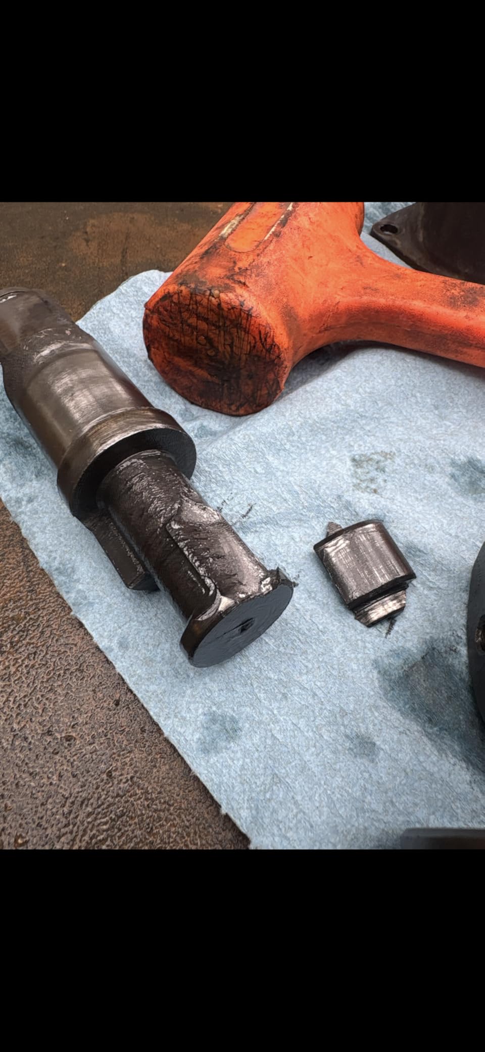 VEVOR 1 Inch Air Impact Wrench, Up to 2730 ft-lbs Reverse Torque Output 1